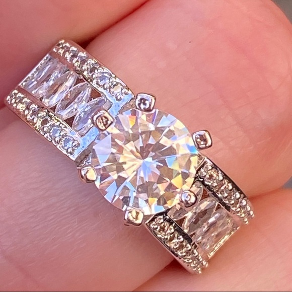 14kWhite Gold over 925 Diamond engagement ring - Picture 13 of 14